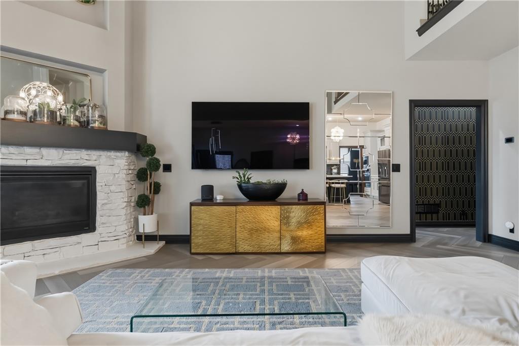 9014 Chestnut Street Lenexa, KS 66220 - Photo 8 of 55