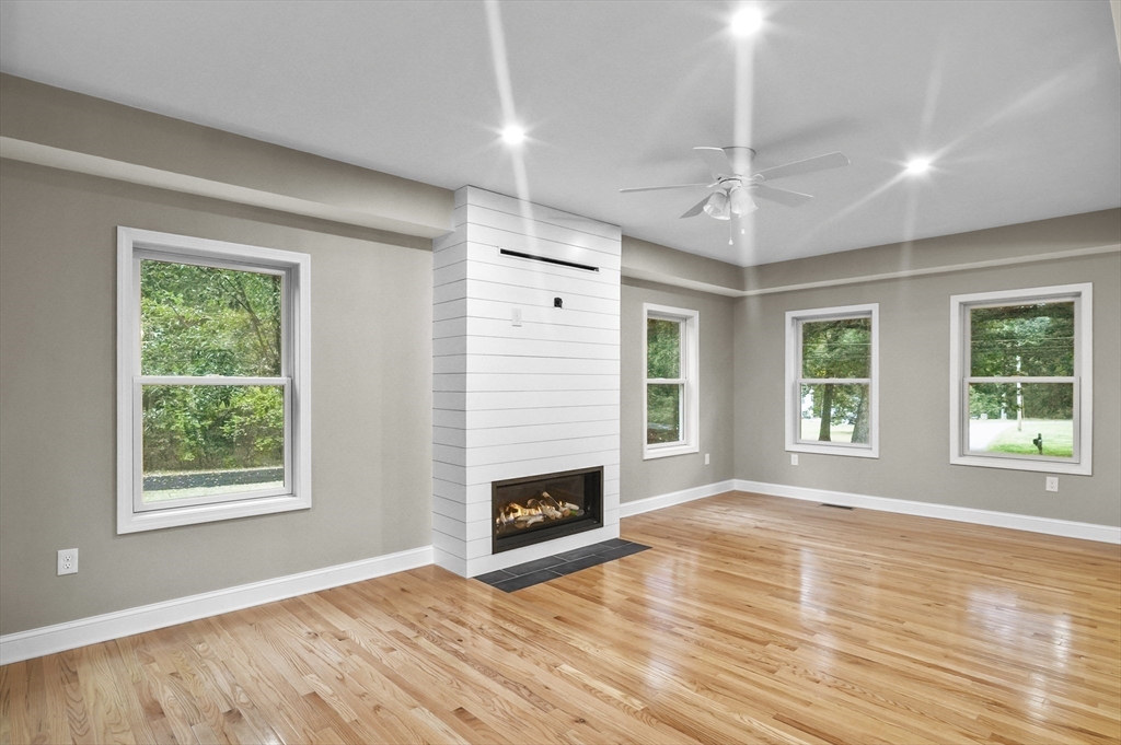 109 Park Road Chelmsford, MA 01824 - Photo 12 of 41 Gallery Image 12