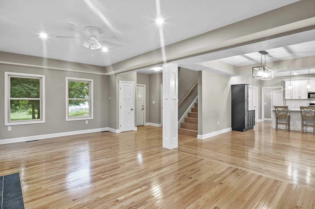 109 Park Road Chelmsford, MA 01824 - Photo 13 of 41 Gallery Image 13