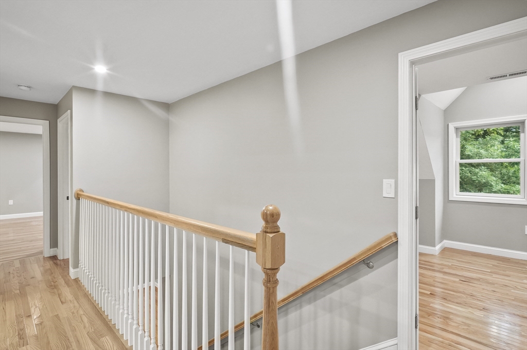 109 Park Road Chelmsford, MA 01824 - Photo 17 of 41 Gallery Image 17