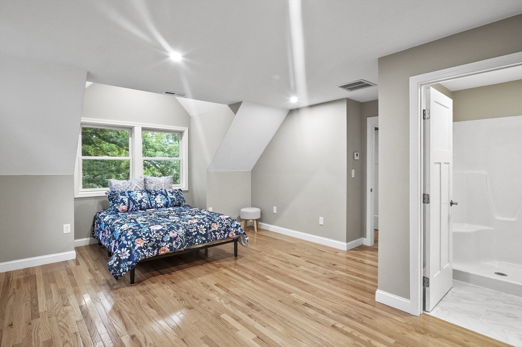 109 Park Road Chelmsford, MA 01824 - Photo 18 of 41 Gallery Image 18