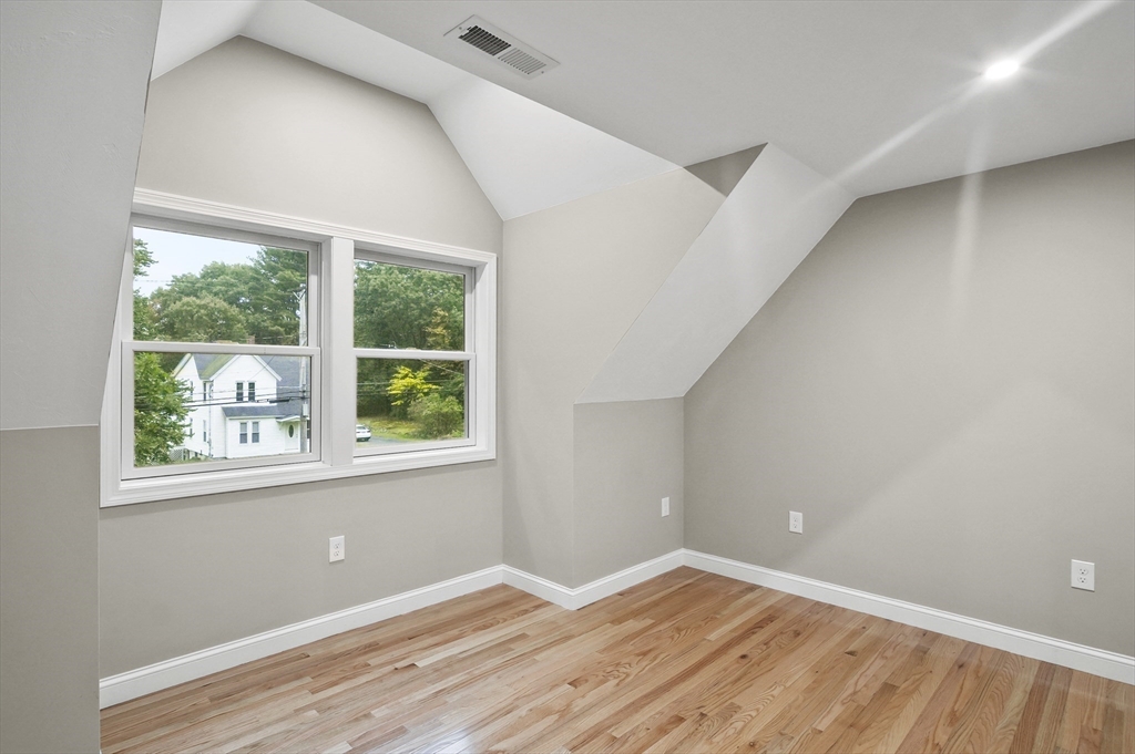 109 Park Road Chelmsford, MA 01824 - Photo 24 of 41 Gallery Image 24