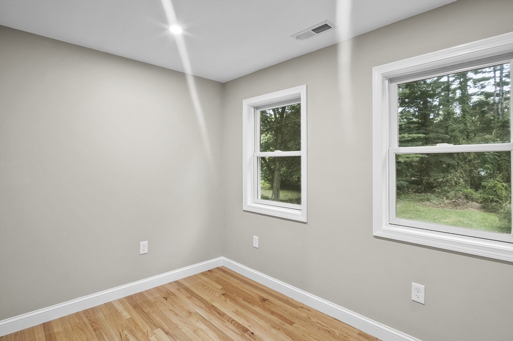 109 Park Road Chelmsford, MA 01824 - Photo 26 of 41 Gallery Image 26