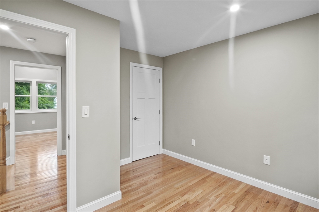 109 Park Road Chelmsford, MA 01824 - Photo 27 of 41 Gallery Image 27