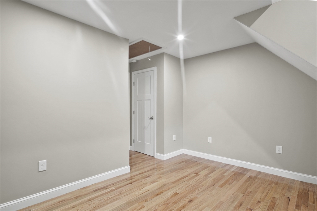 109 Park Road Chelmsford, MA 01824 - Photo 29 of 41 Gallery Image 29
