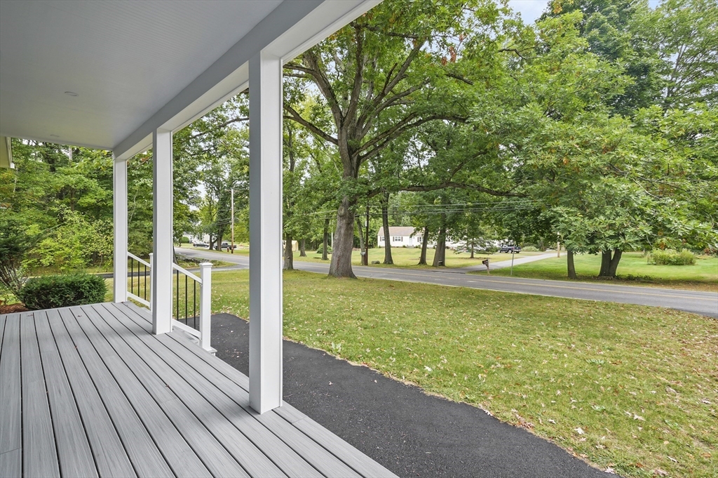 109 Park Road Chelmsford, MA 01824 - Photo 5 of 41 Gallery Image 5