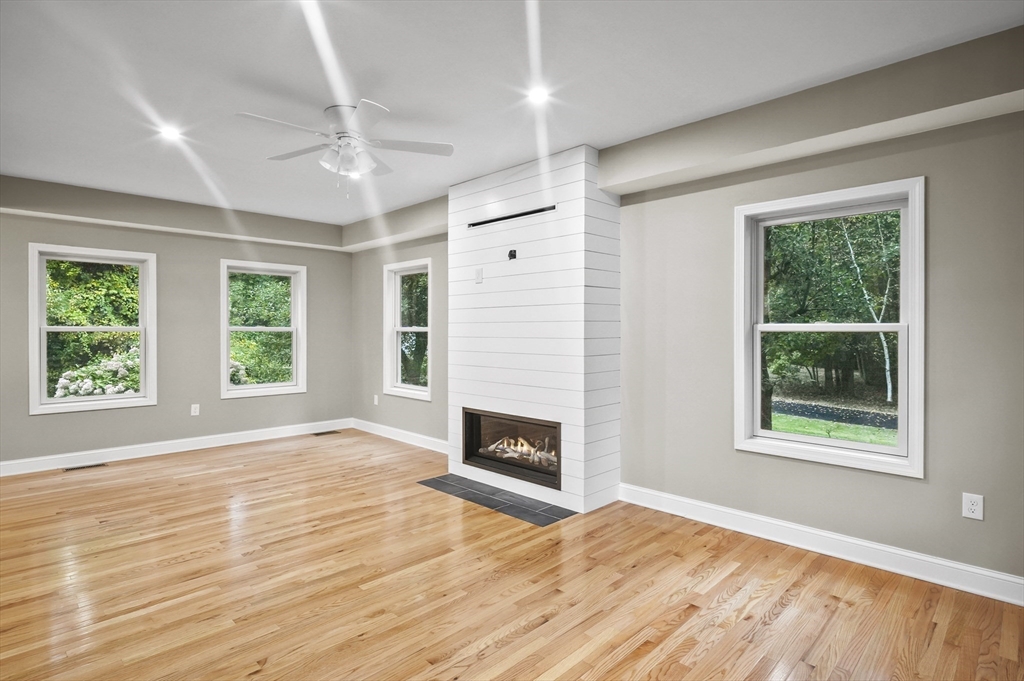 109 Park Road Chelmsford, MA 01824 - Photo 10 of 41 Gallery Image 10