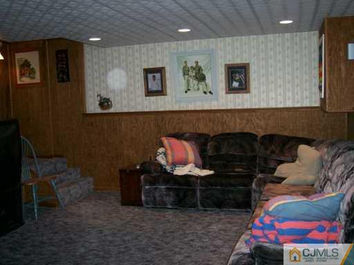 74 South Pennington Road New Brunswick, NJ 08901 - Photo 8 of 8 Gallery Image 8