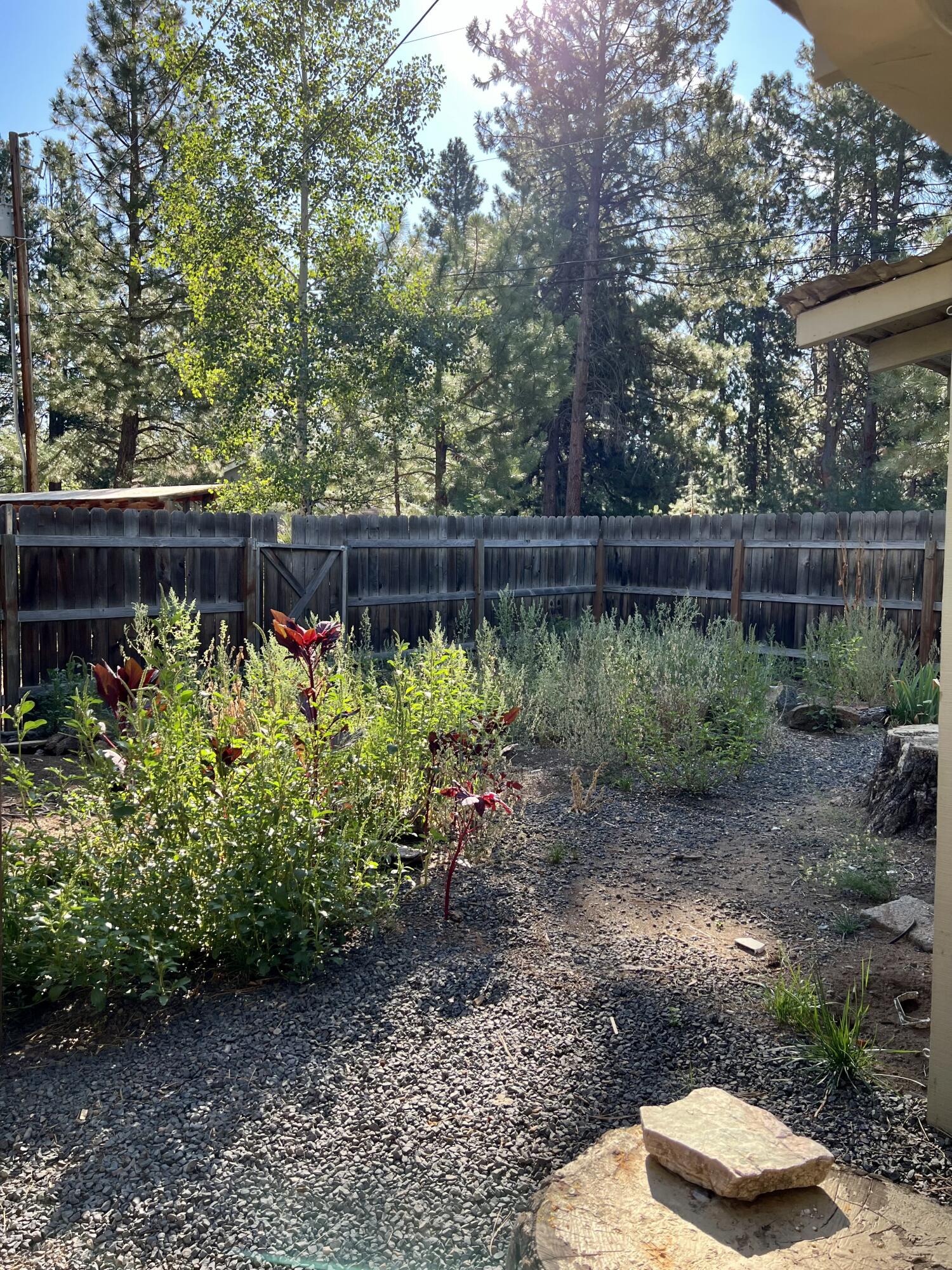 60492 Zuni Road Bend, OR 97702 - Photo 15 of 19 Fenced courtyard area