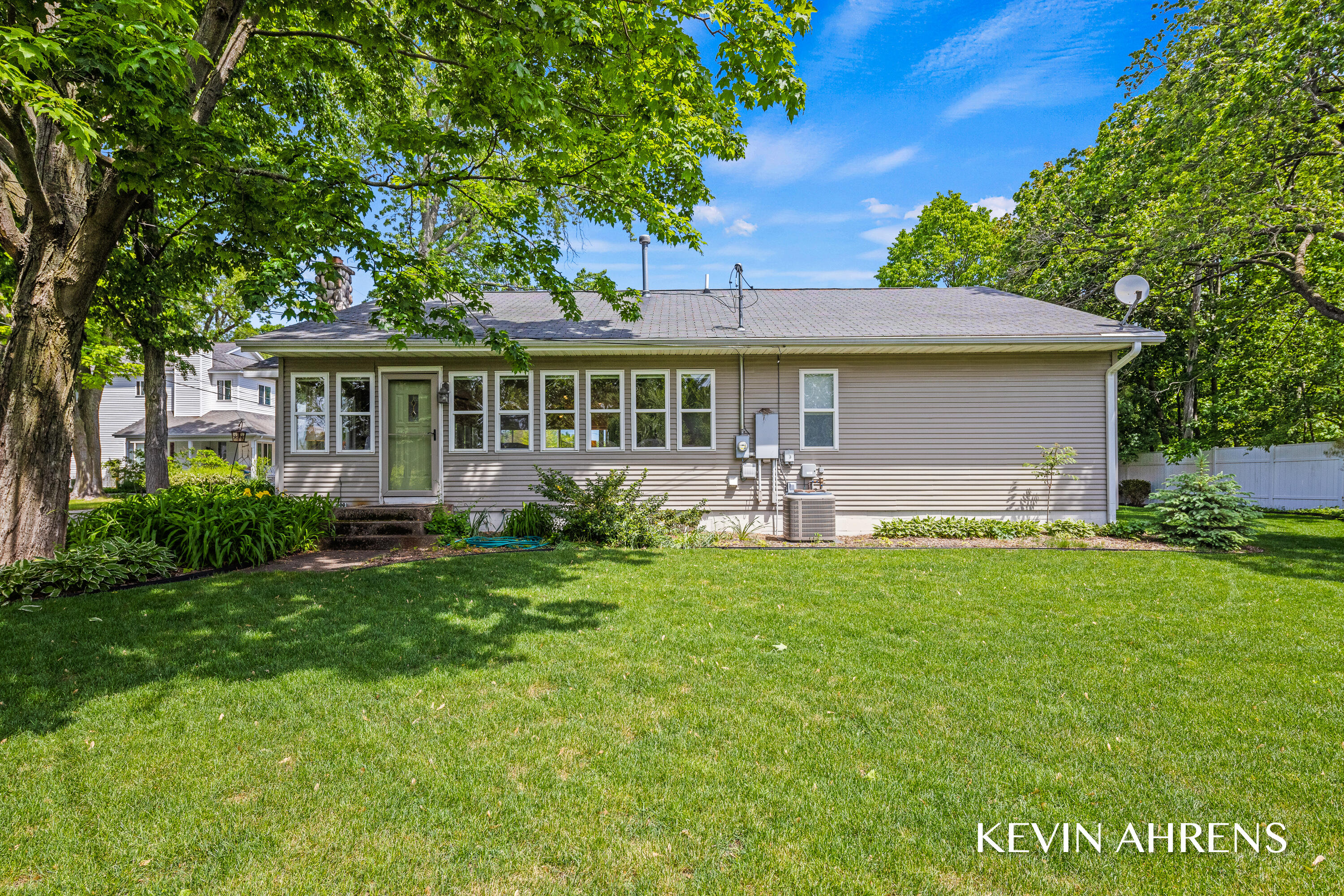 17284 Coles Park Road Spring Lake, MI 49456 - Photo 41 of 44 17284.Coles.Park.Rd-63