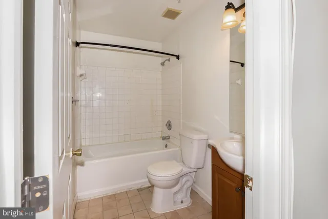 $2,600 | 43 Bank Spring Court, Owings Mills, MD 21117