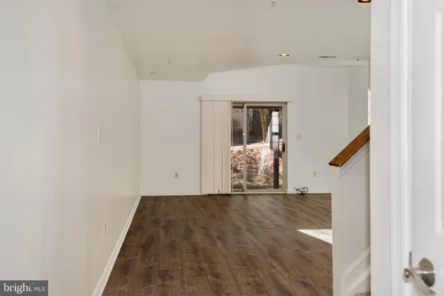 $2,600 | 43 Bank Spring Court, Owings Mills, MD 21117