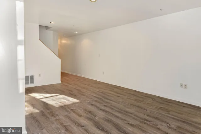 $2,600 | 43 Bank Spring Court, Owings Mills, MD 21117