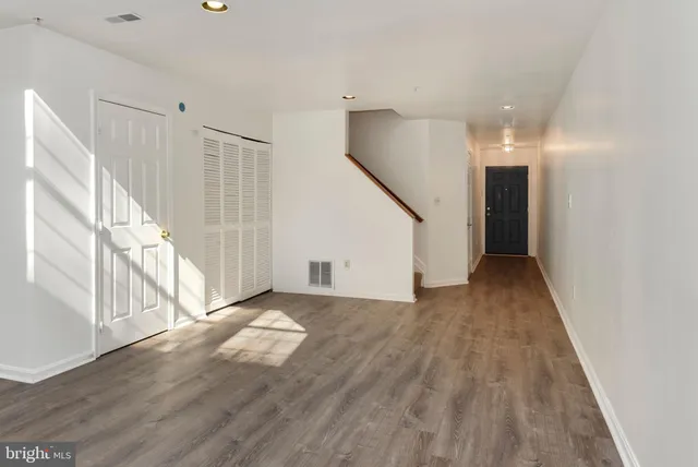 $2,600 | 43 Bank Spring Court, Owings Mills, MD 21117