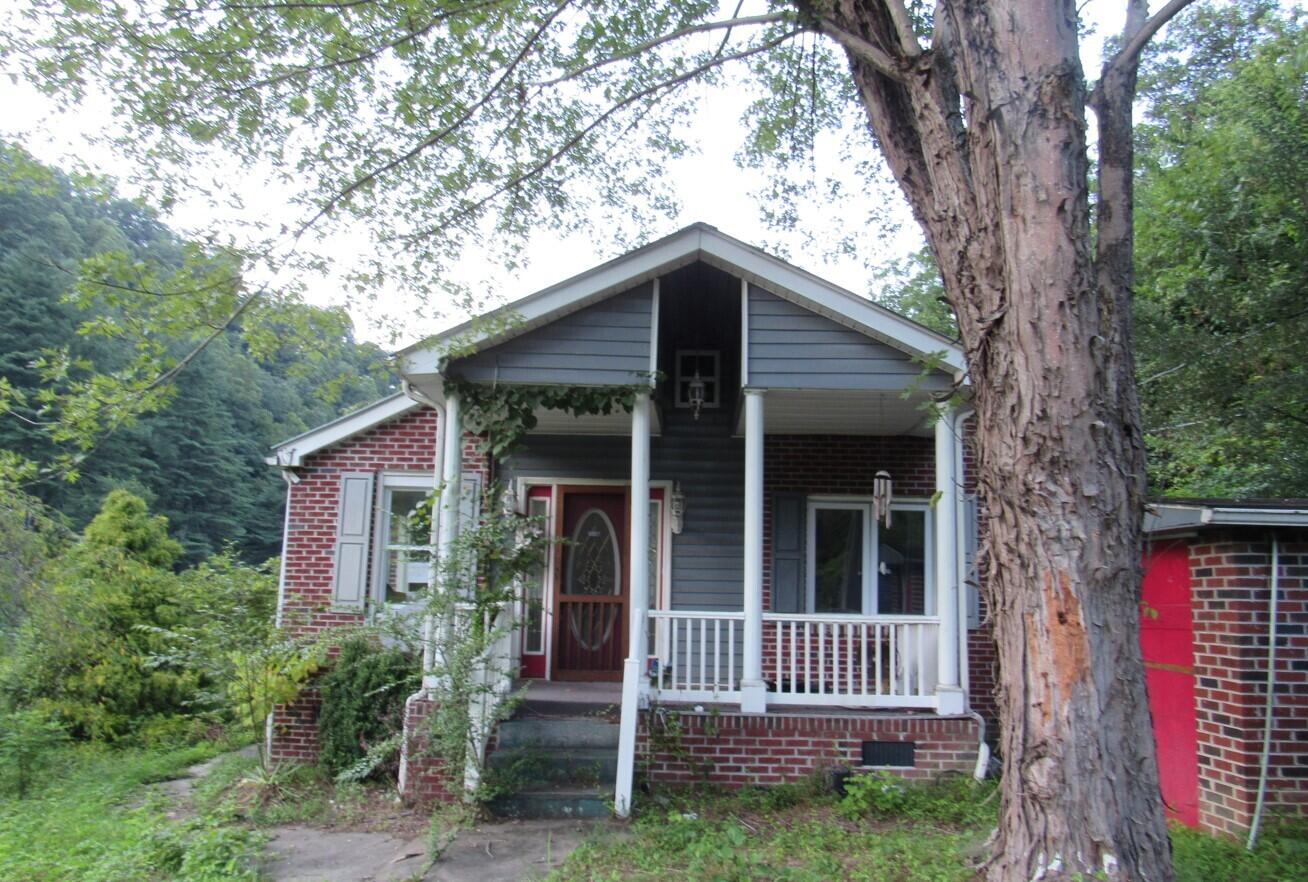 3978 Lesters Fork Road Grundy, VA 24614 - Photo 5 of 34 3