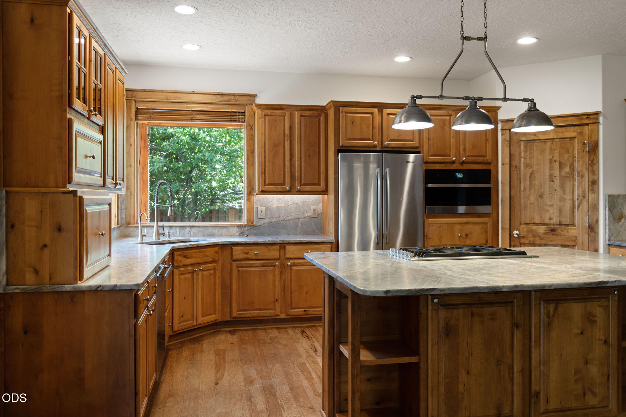 20483 Southeast Blue Ridge Lane Bend, OR 97702 - Photo 11 of 44