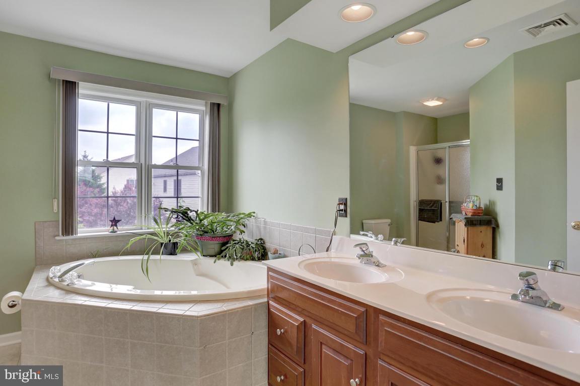 4 Crimson Lane Lititz, PA 17543 - Photo 12 of 22 Gallery Image 12