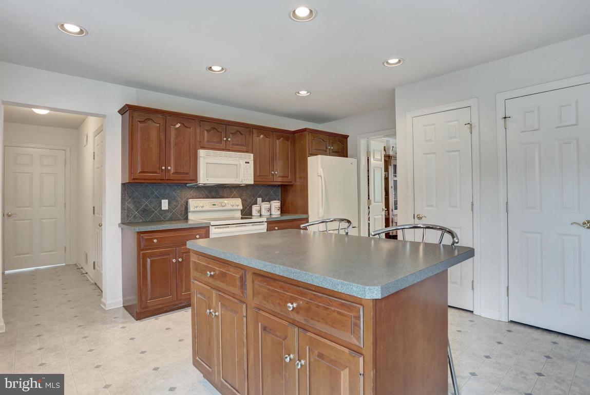 4 Crimson Lane Lititz, PA 17543 - Photo 6 of 22 Gallery Image 6