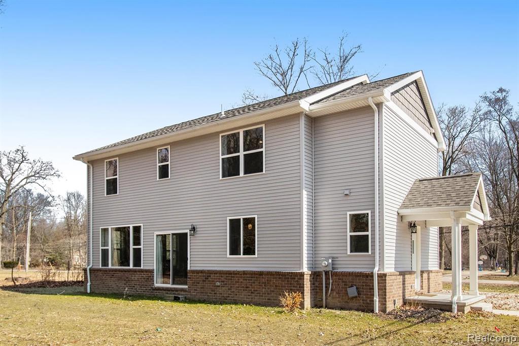 16135 Henry Ruff Road Livonia, MI 48154 - Photo 29 of 38