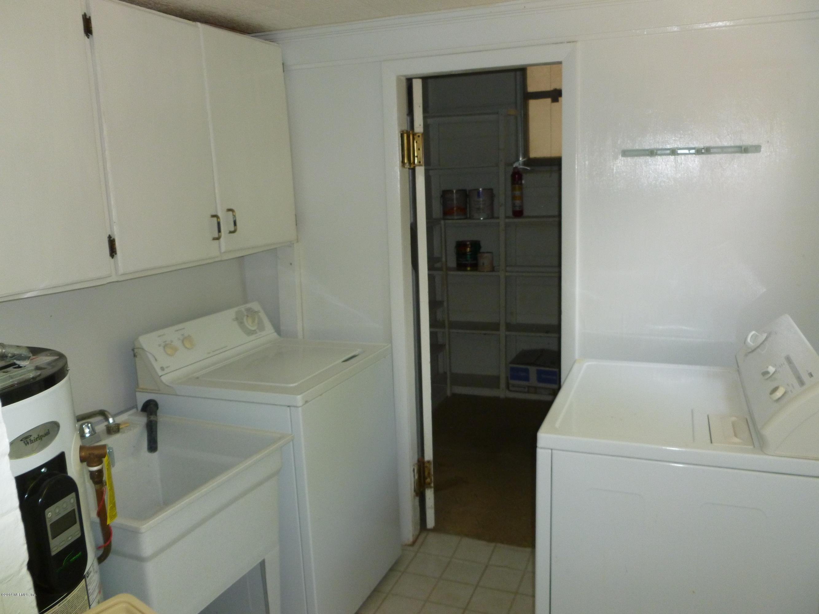 844 South Shores Road Jacksonville, FL 32207 - Photo 12 of 27 Laundry Room