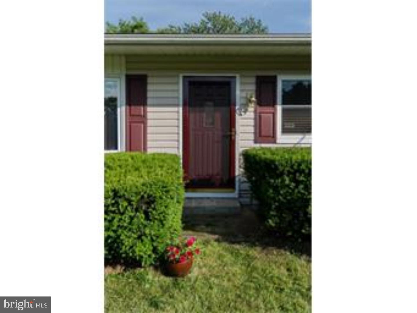 5834 Old Carriage Road Bath, PA 18014 - Photo 3 of 25
