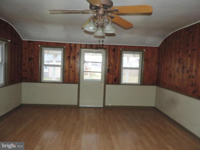327 Cool Spring Road Marydel, MD 21649 - Photo 3 of 10 Interior (General)