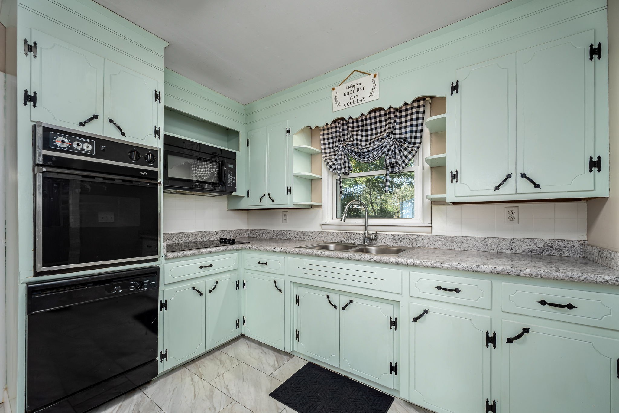8 West Point Drive Fayetteville, TN 37334 - Photo 11 of 45 a kitchen with appliances cabinets and a sink