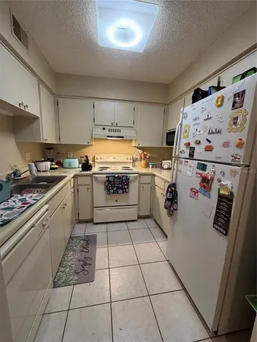 $200,000 | 2690 Coral Landings Boulevard, Unit 127, Palm Harbor, FL 34684