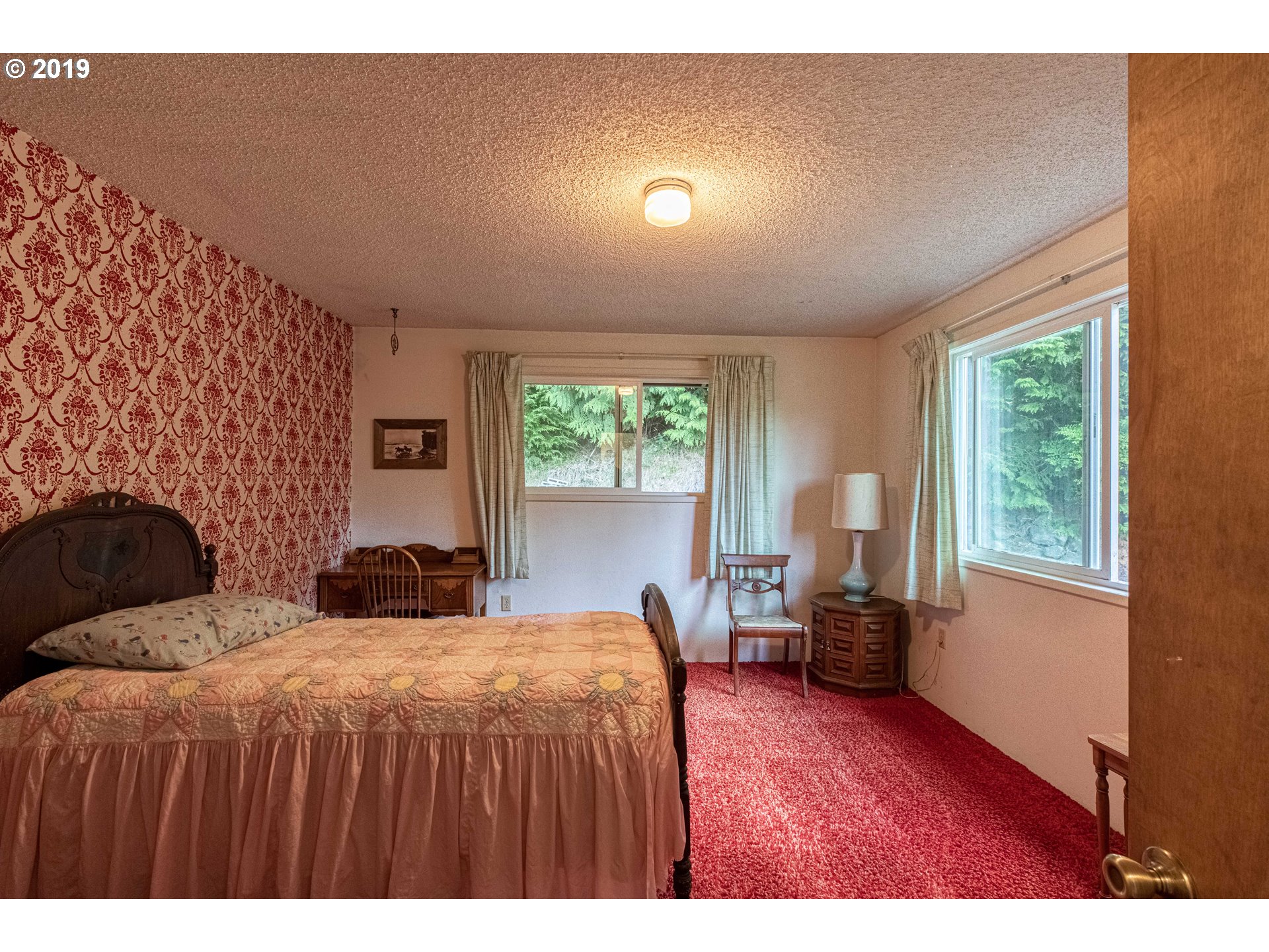 61011 Selander Road Coos Bay, OR 97420 - Photo 21 of 30 Bedroom