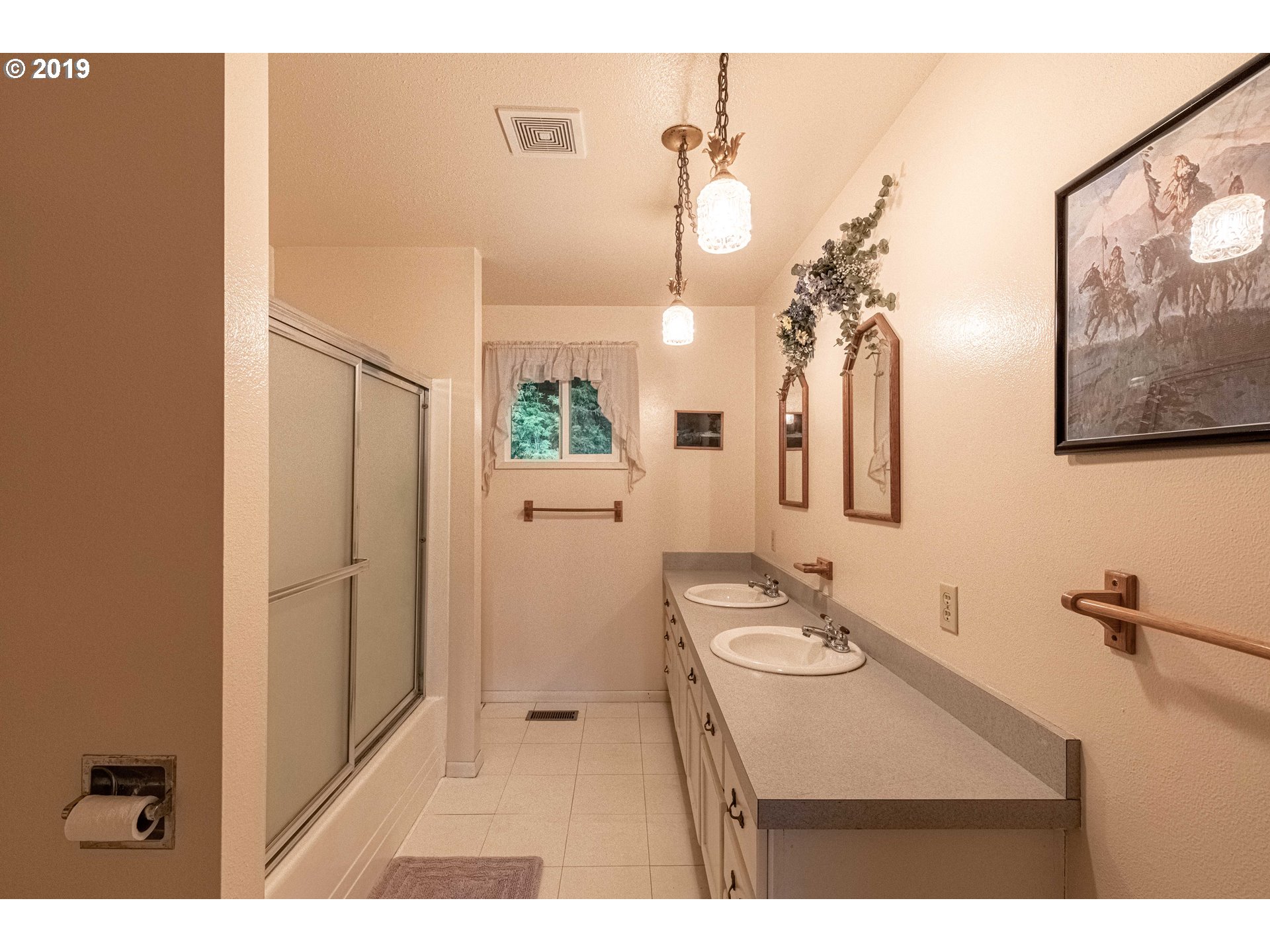 61011 Selander Road Coos Bay, OR 97420 - Photo 23 of 30 Bathroom