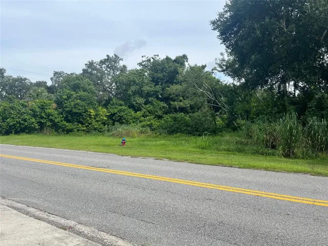 a view of a tennis court