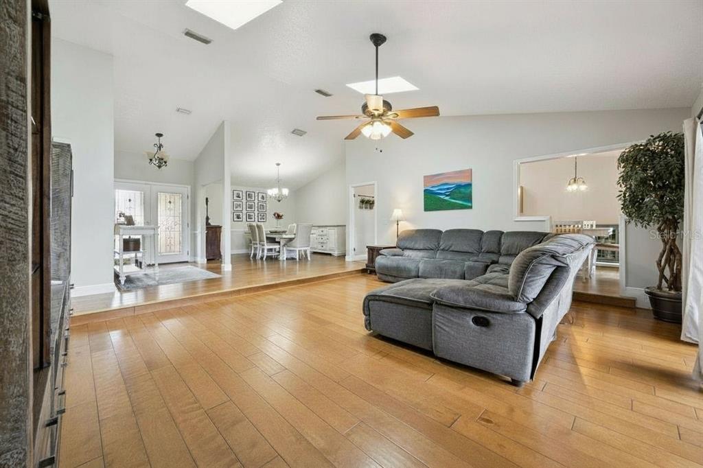 4326 Farrell Lane Orlando, FL 32812 - Photo 15 of 57