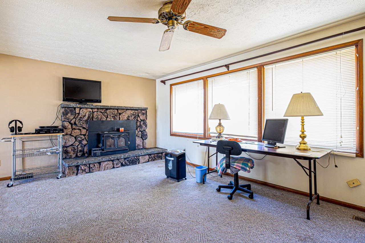 721 South Hodges Road Spokane Valley, WA 99016 - Photo 2 of 18