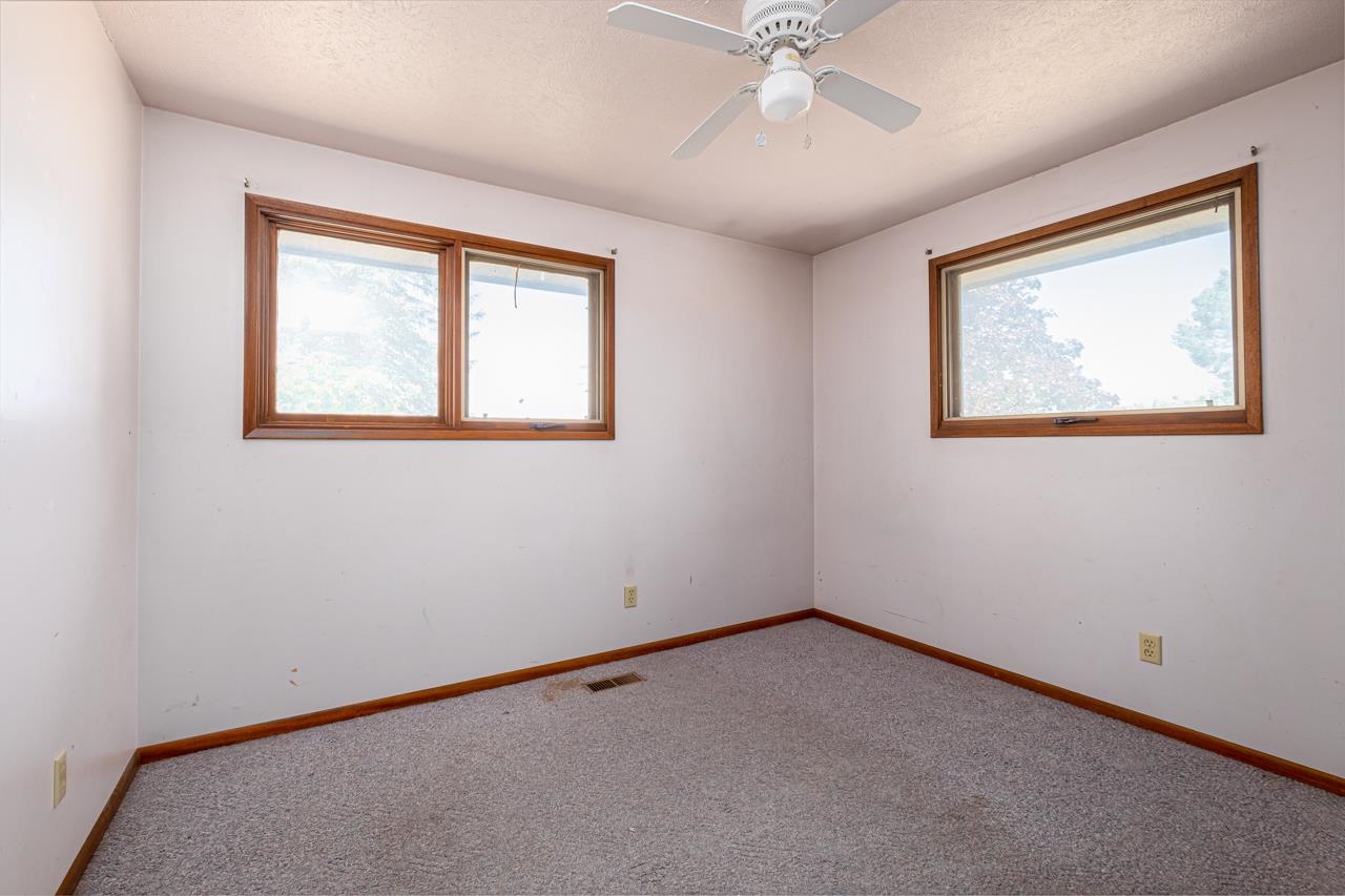 721 South Hodges Road Spokane Valley, WA 99016 - Photo 8 of 18