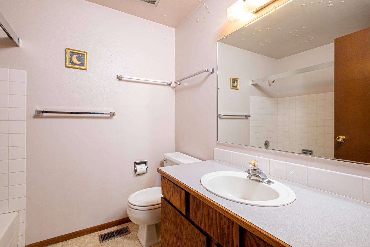 721 South Hodges Road Spokane Valley, WA 99016 - Photo 9 of 18