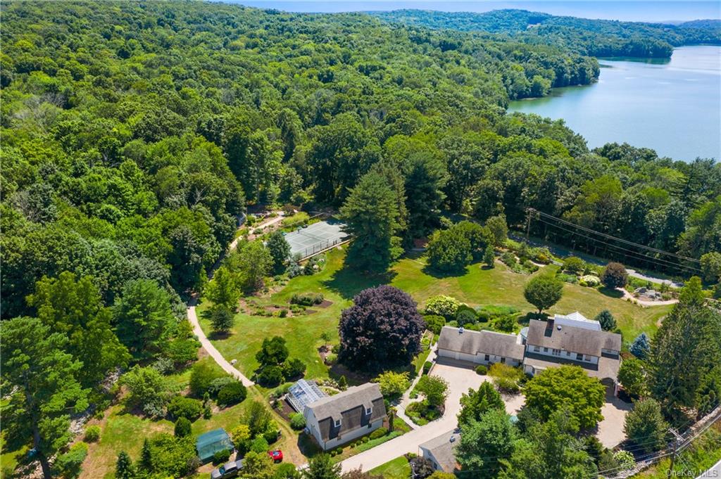 845 Drewville Road, Brewster, NY 10509 Compass