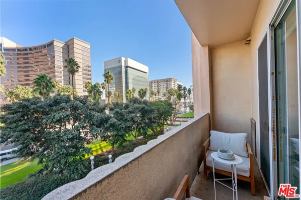 $469,999 | 388 East Ocean Boulevard, Unit 412, Long Beach, CA 90802