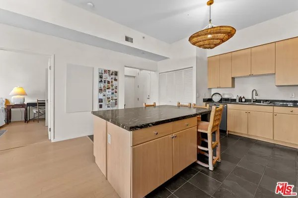 $469,999 | 388 East Ocean Boulevard, Unit 412, Long Beach, CA 90802