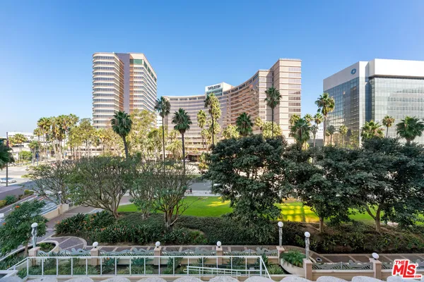 $469,999 | 388 East Ocean Boulevard, Unit 412, Long Beach, CA 90802