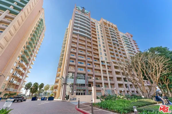 $469,999 | 388 East Ocean Boulevard, Unit 412, Long Beach, CA 90802