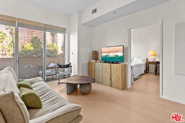 $469,999 | 388 East Ocean Boulevard, Unit 412, Long Beach, CA 90802