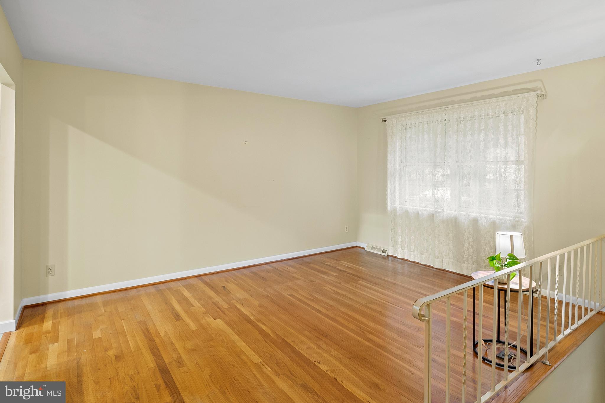 3724 Nile Road Davidsonville, MD 21035 - Photo 12 of 36 Living Room (alt view)