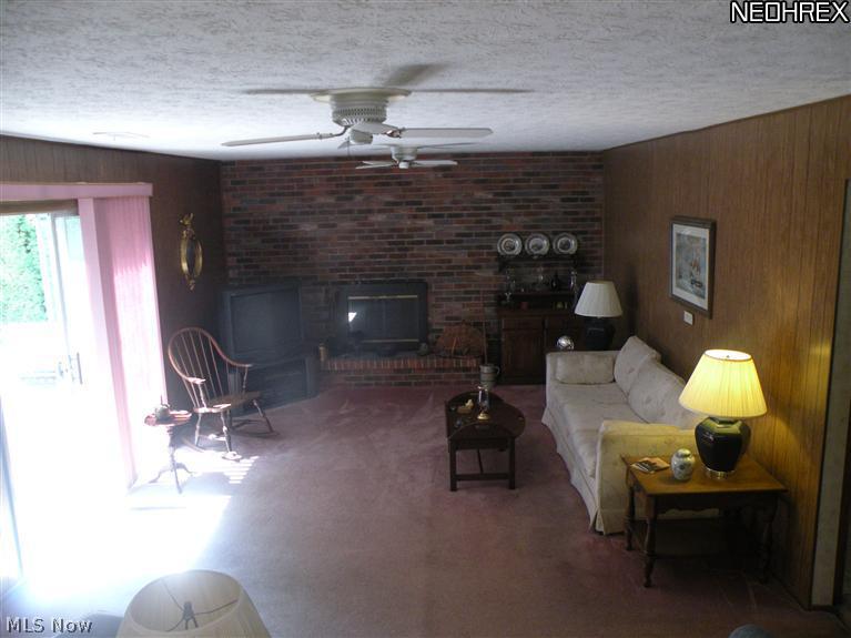 35280 Bainbridge Road Solon, OH 44139 - Photo 6 of 16 Comfy family room leads to the patio.