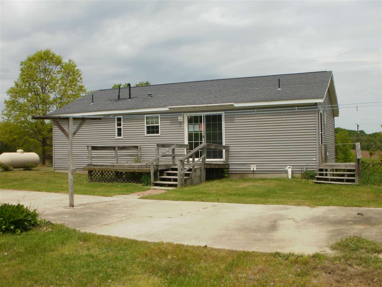 129 West 16 Road Mesick, MI 49668 - Photo 3 of 26 1871906-2.JPG