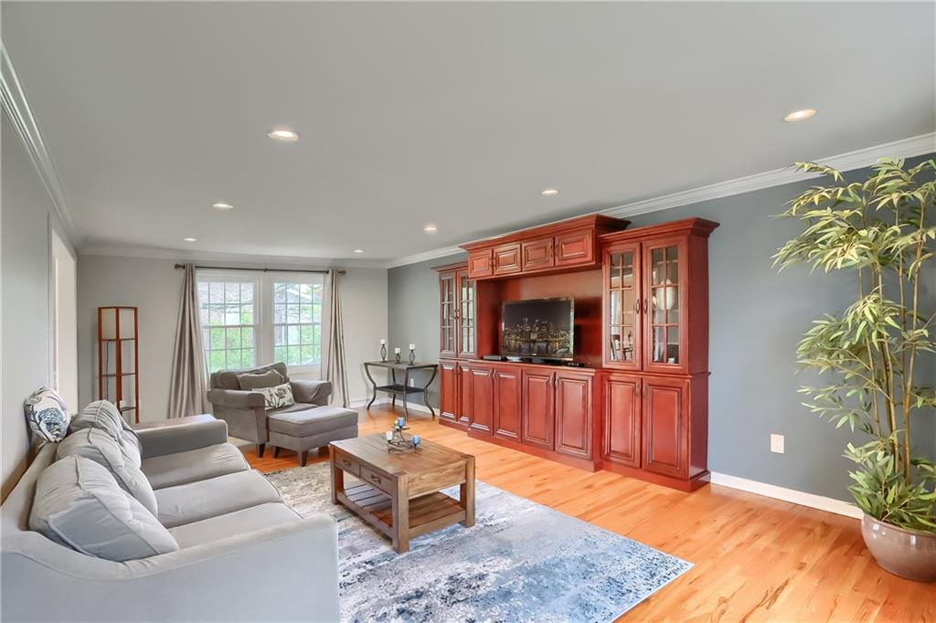 1346 Old Meadow Road Pittsburgh, PA 15241 - Photo 16 of 50 Gallery Image 16