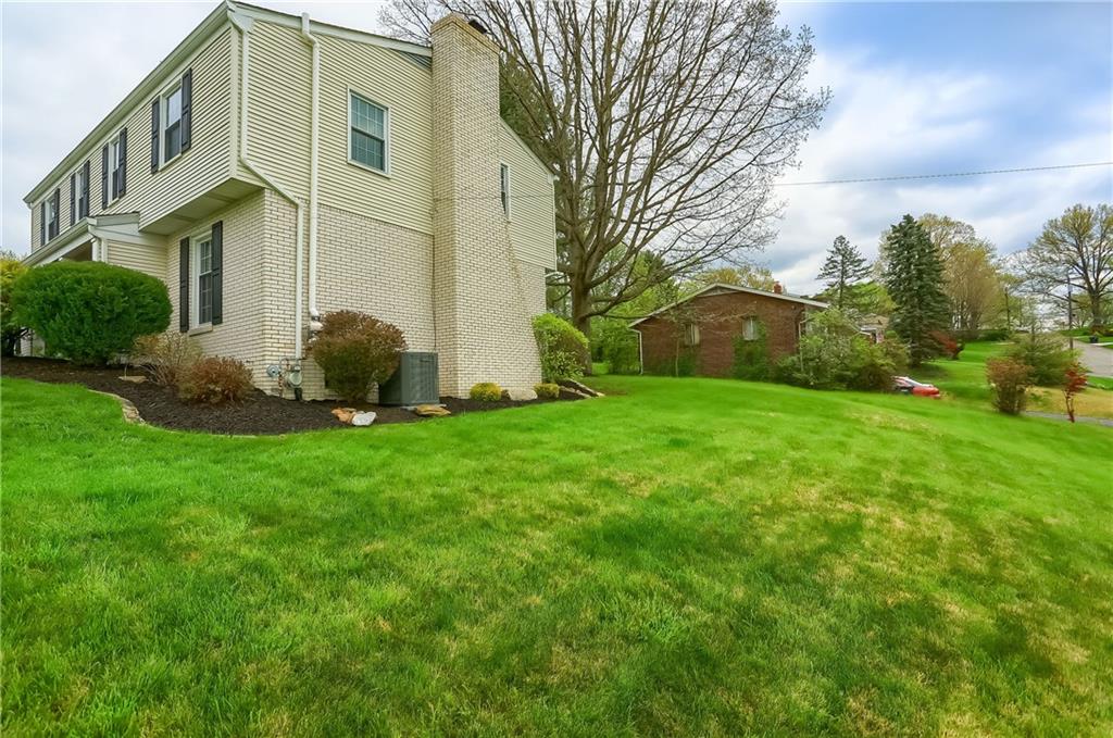 1346 Old Meadow Road Pittsburgh, PA 15241 - Photo 3 of 50 Gallery Image 3