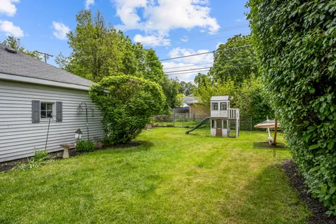 $529,000 | 1325 East Walnut Avenue, Des Plaines, IL 60016