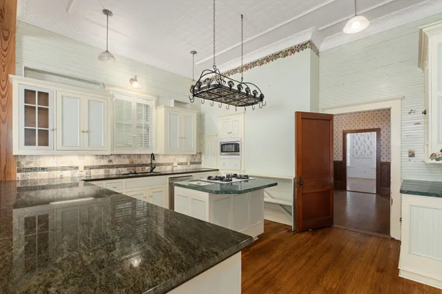 $649,000 | 415 Peabody Street, Brenham, TX 77833