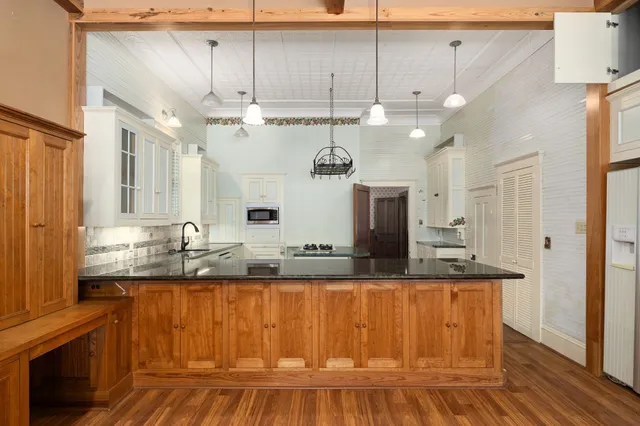 $649,000 | 415 Peabody Street, Brenham, TX 77833