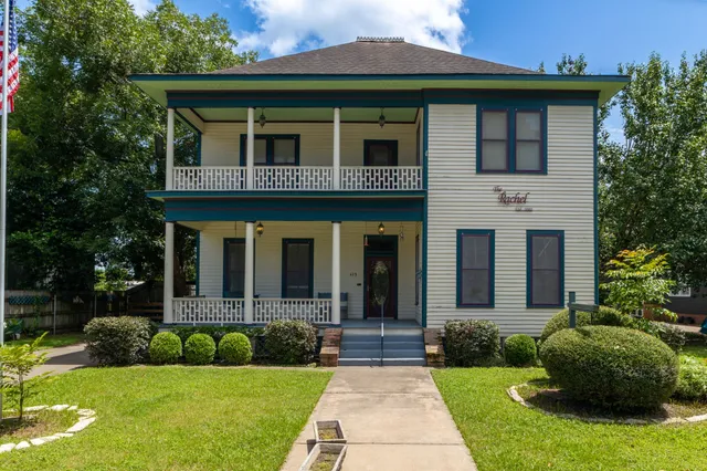 $649,000 | 415 Peabody Street, Brenham, TX 77833